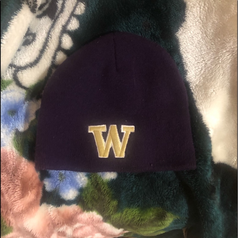 Husky UW(University Wa) beanie